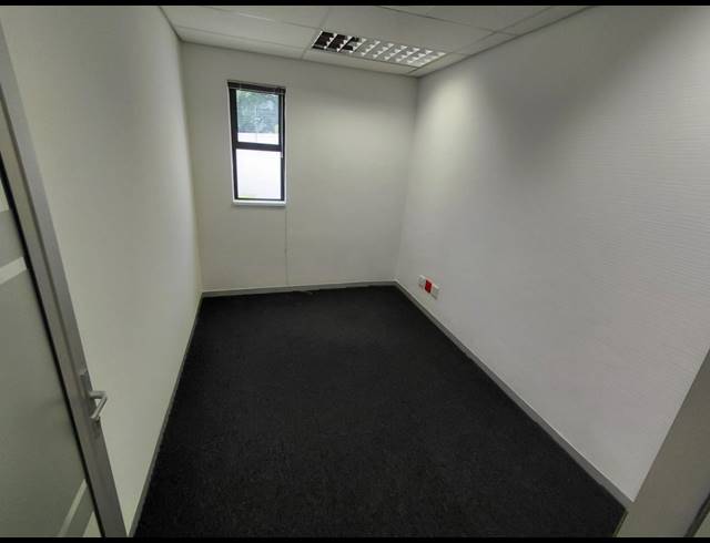 209M² OFFICE TO LET IN BRYANSTON